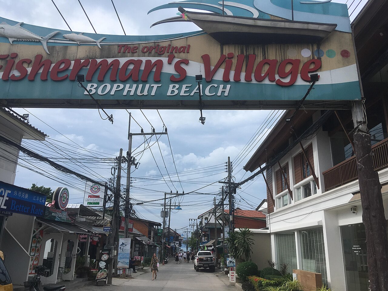 蘇梅島北部波普街區的海邊建築景觀，漁人村一帶；照片沒有拍攝 Central Samui 商場。