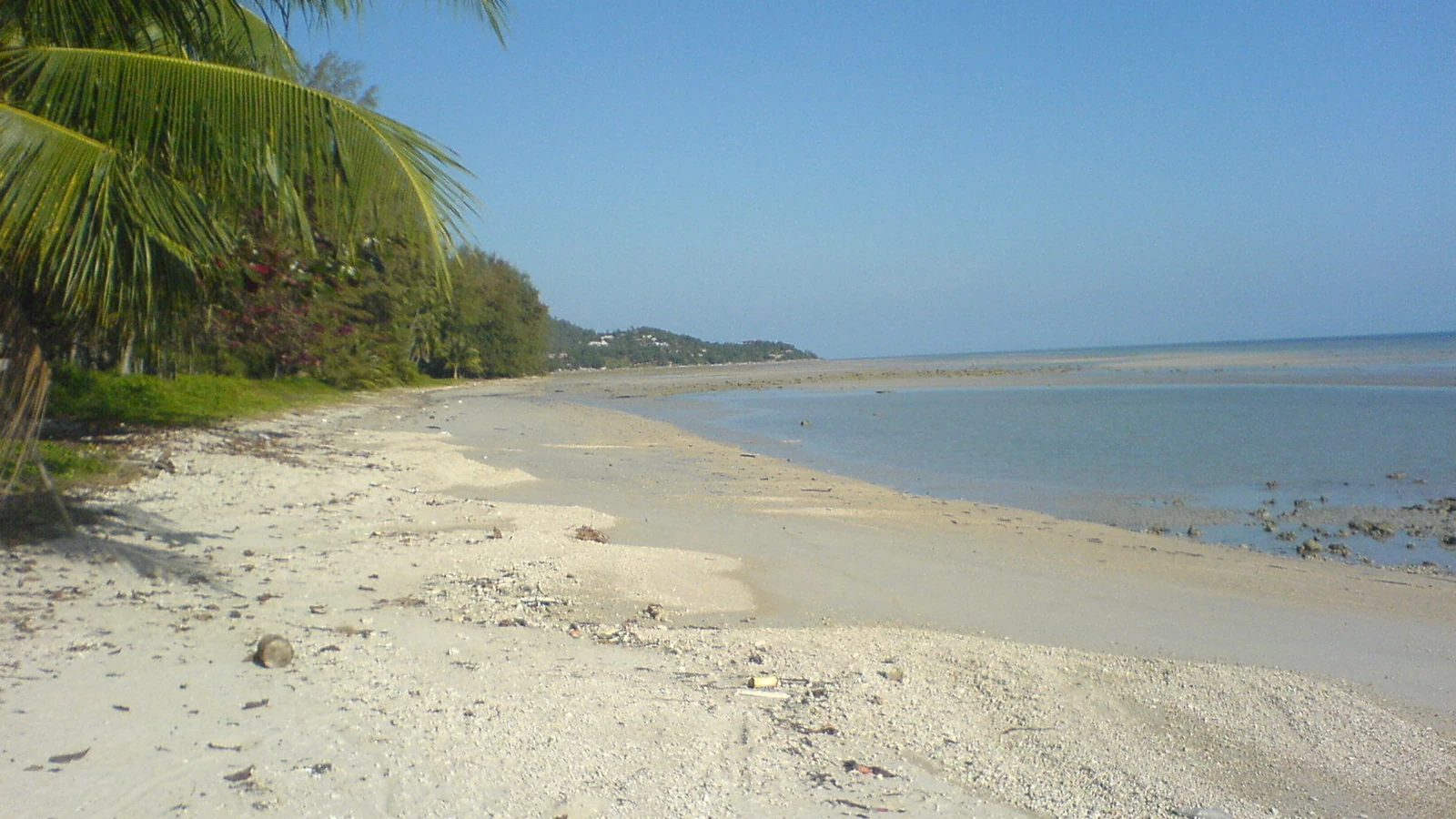 蘇梅島 Bang Kao Beach 海岸；Batze 拍攝，依 CC BY-SA 3.0 授權。